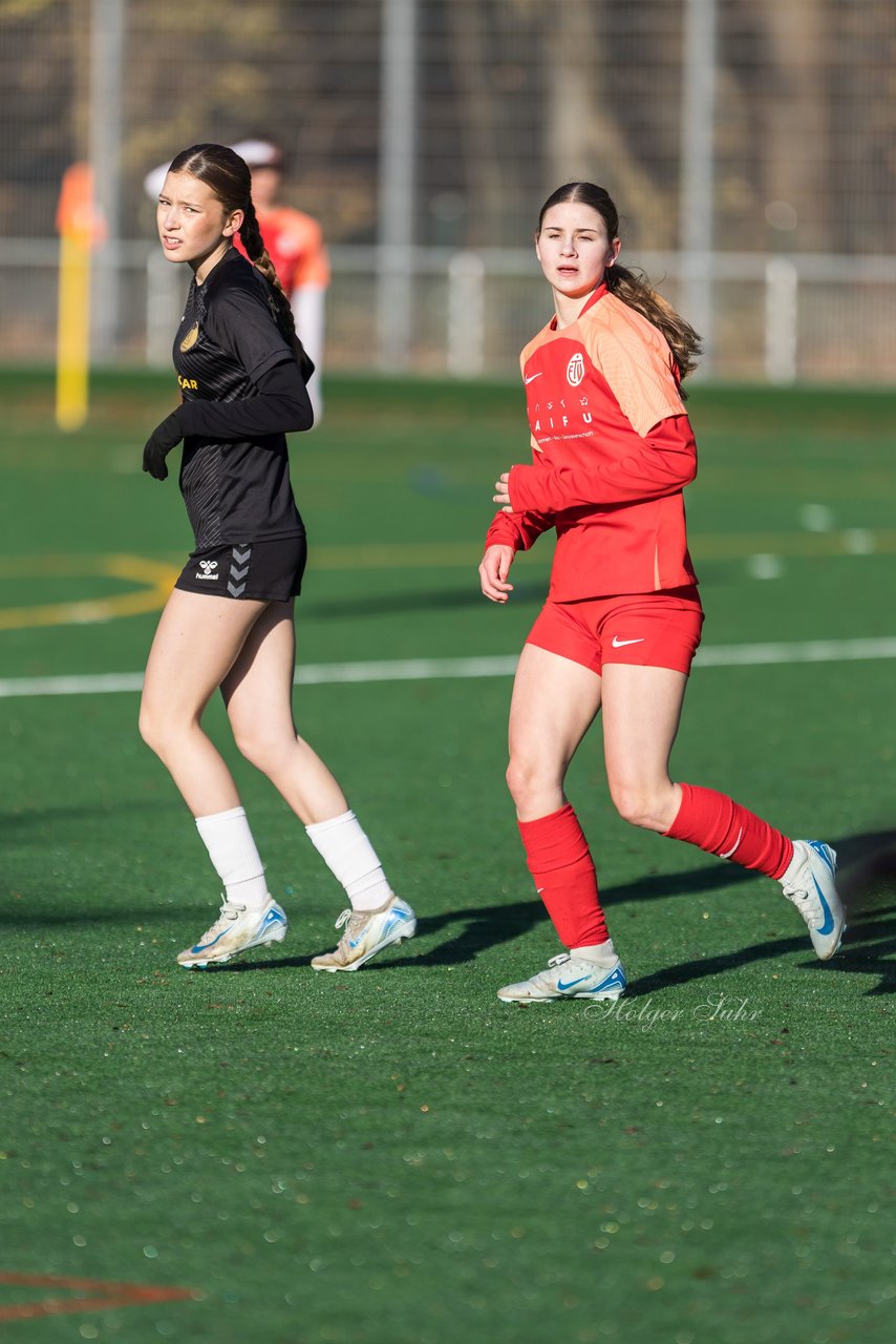 Bild 119 - wBJ VfL Pinneberg2 - Eimsbuttler TV 3 : Ergebnis: 5:0